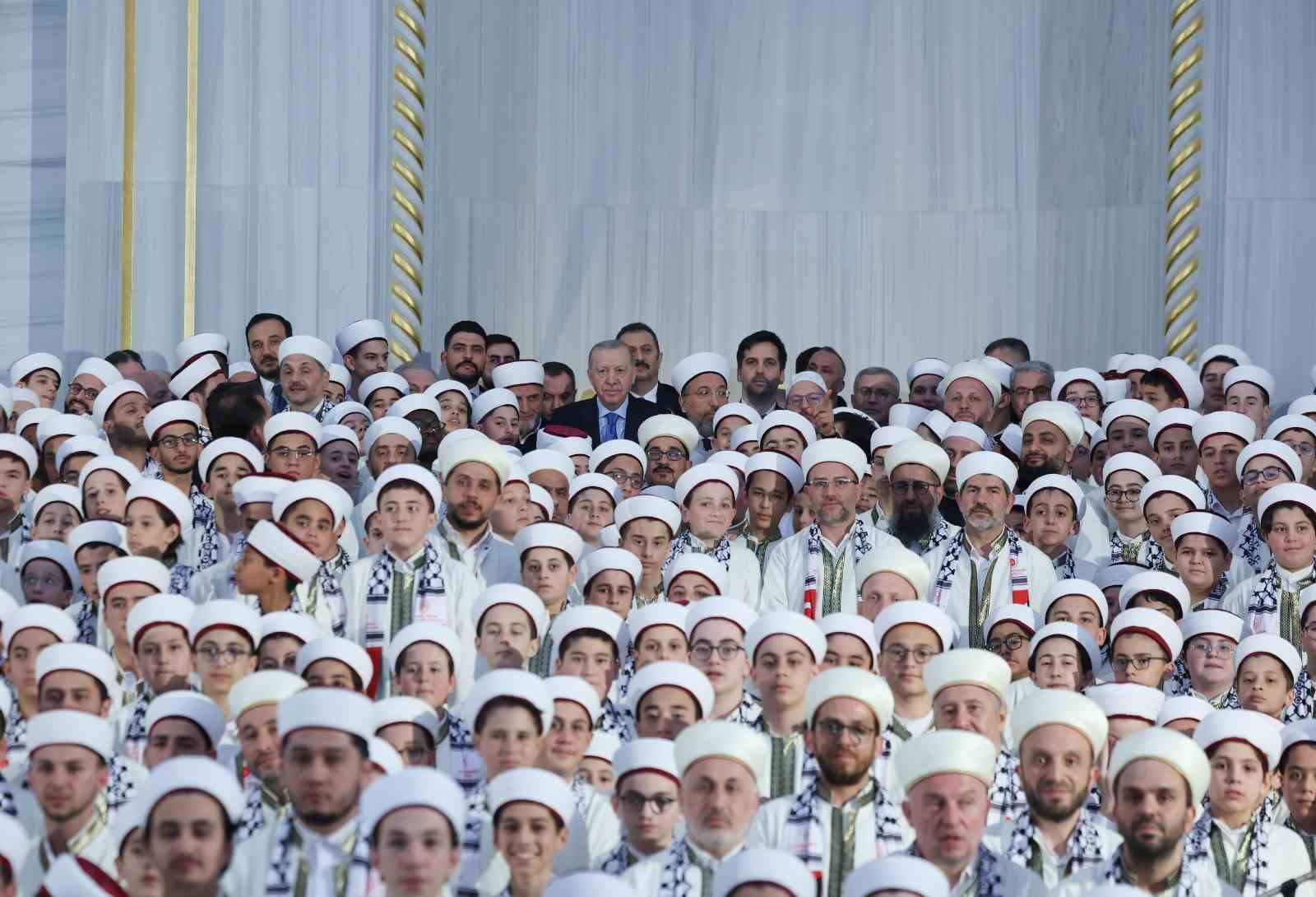 cumhurbaskani erdogan 333 hafizin icazet merasimine katildi 5 LBXZMYL7