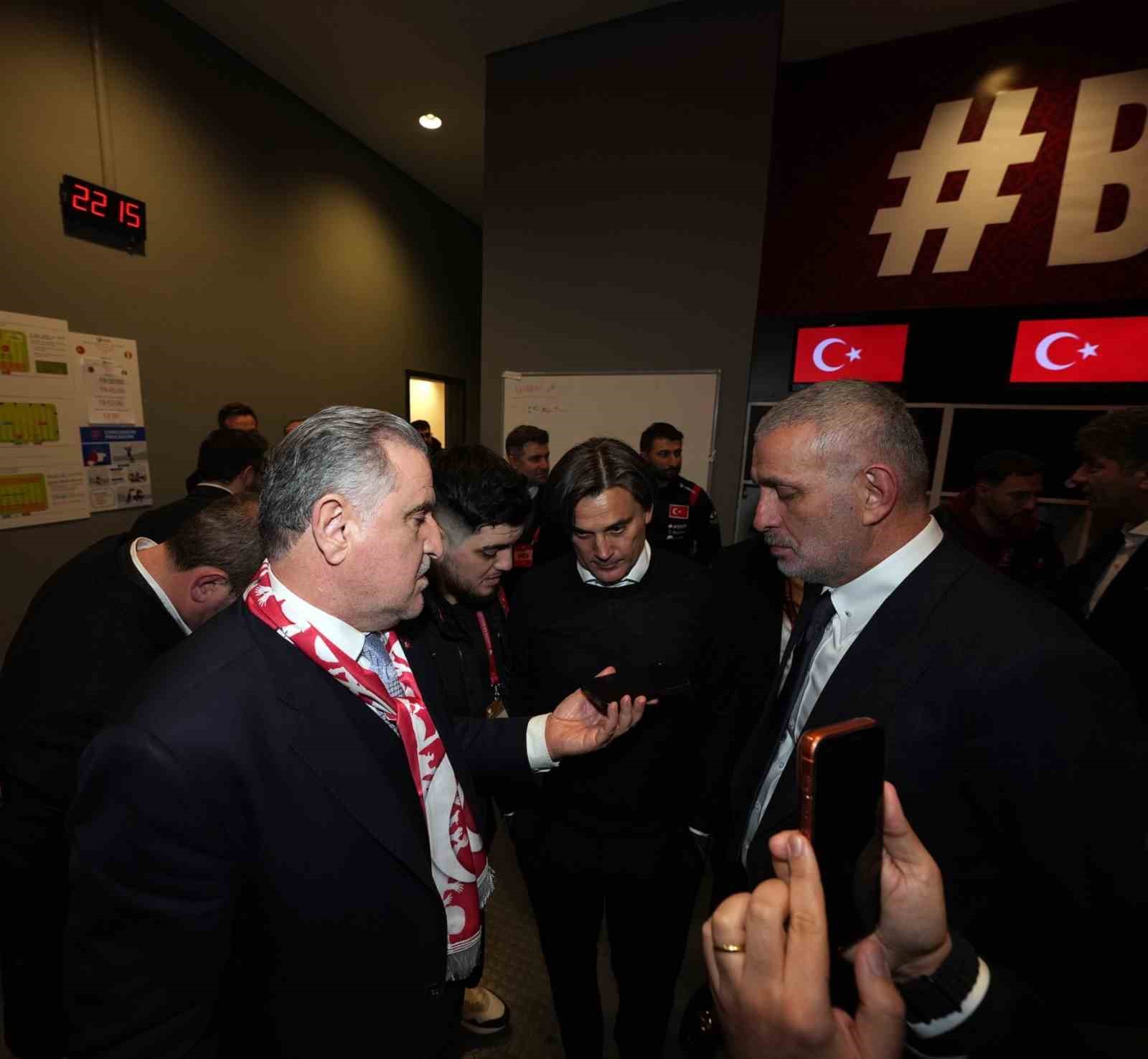 Cumhurbaşkanı Erdoğan, A Milli Futbol Takımı’nı tebrik etti 5 cumhurbaskani erdogan a milli futbol takimini tebrik etti 1 dwKw96Qq