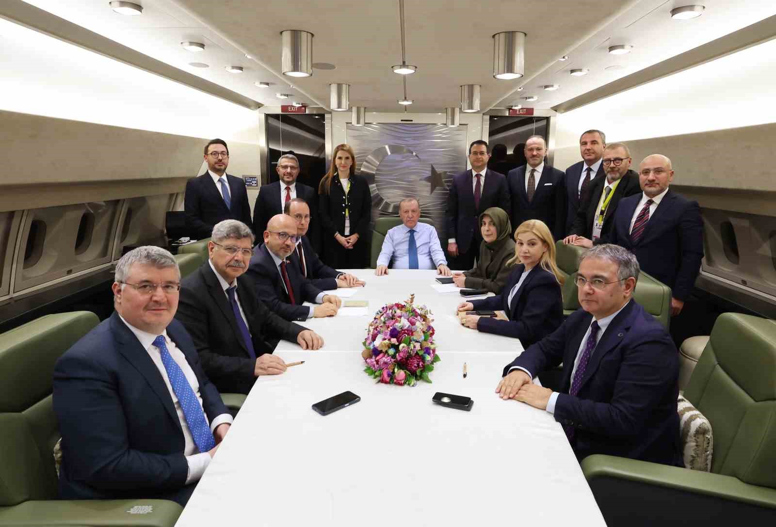 cumhurbaskani erdogan abd iran meselesine sadece askeri pencereden bakmak bolgeyi felakete goturur 0 8dnR9ifS