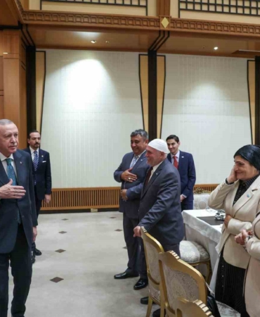 cumhurbaskani-erdogan-ahiskali-kardeslerimizin-ana-vatanlarina-geri-donmeleri-ve-vatandaslik-almalari-konusuyla-yakindan-ilgileniyoruz-WyQfTJ1e.jpg