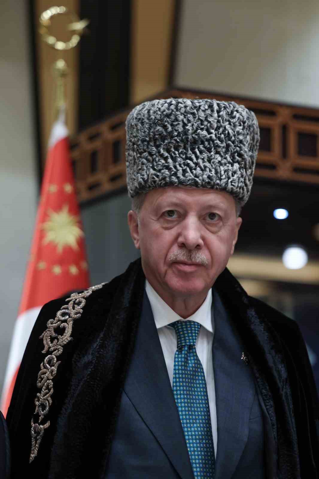 Cumhurbaşkanı Erdoğan: "Ahıskalı kardeşlerimizin ana vatanlarına geri dönmeleri ve vatandaşlık almaları konusuyla yakından ilgileniyoruz" 12 cumhurbaskani erdogan ahiskali kardeslerimizin ana vatanlarina geri donmeleri ve vatandaslik almalari konusuyla yakindan ilgileniyoruz btj6WcI3