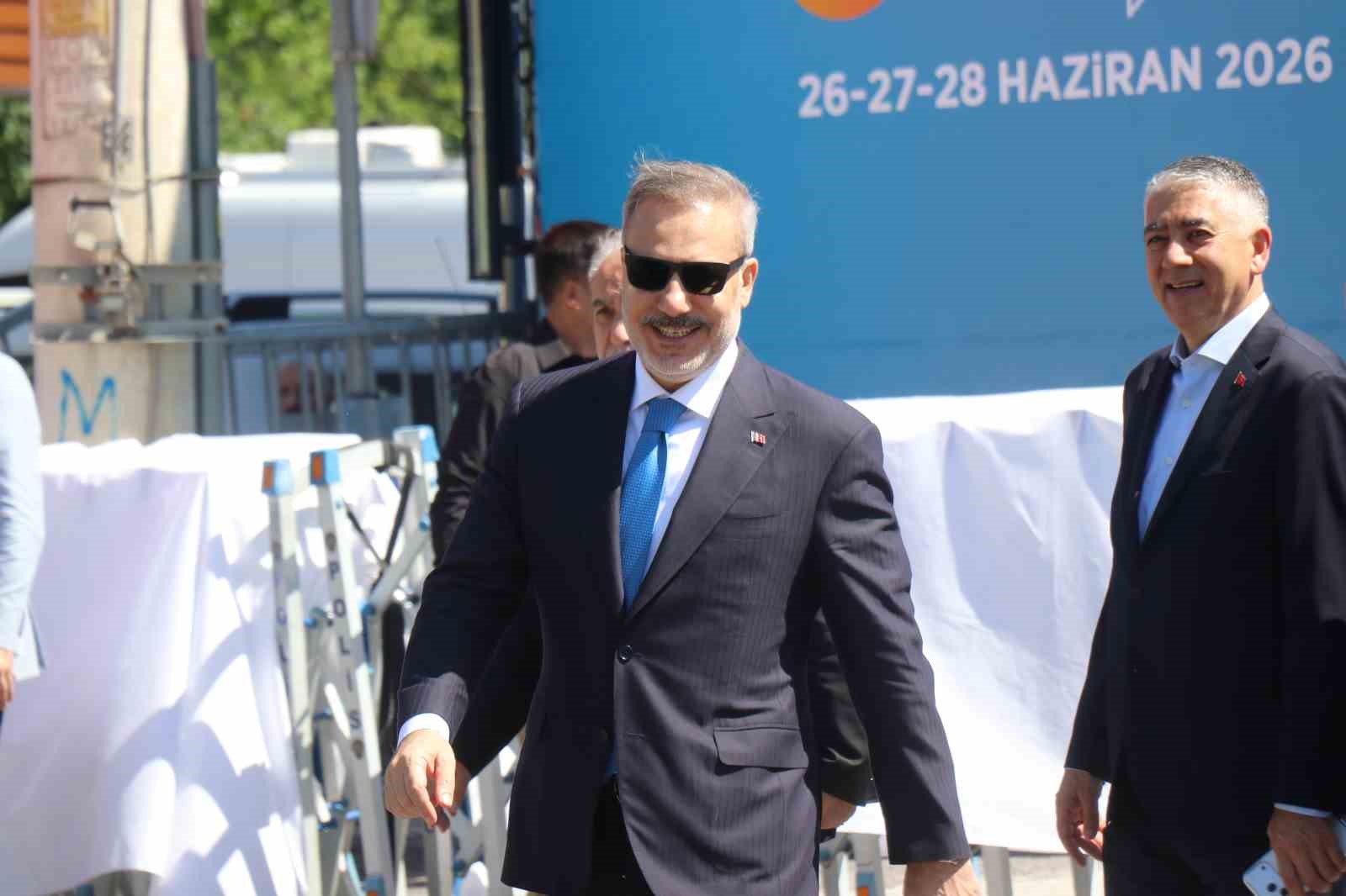 cumhurbaskani erdogan ak parti 33 istisare toplantisinin ardindan sapancadan ayrildi 2 uuSg59cp