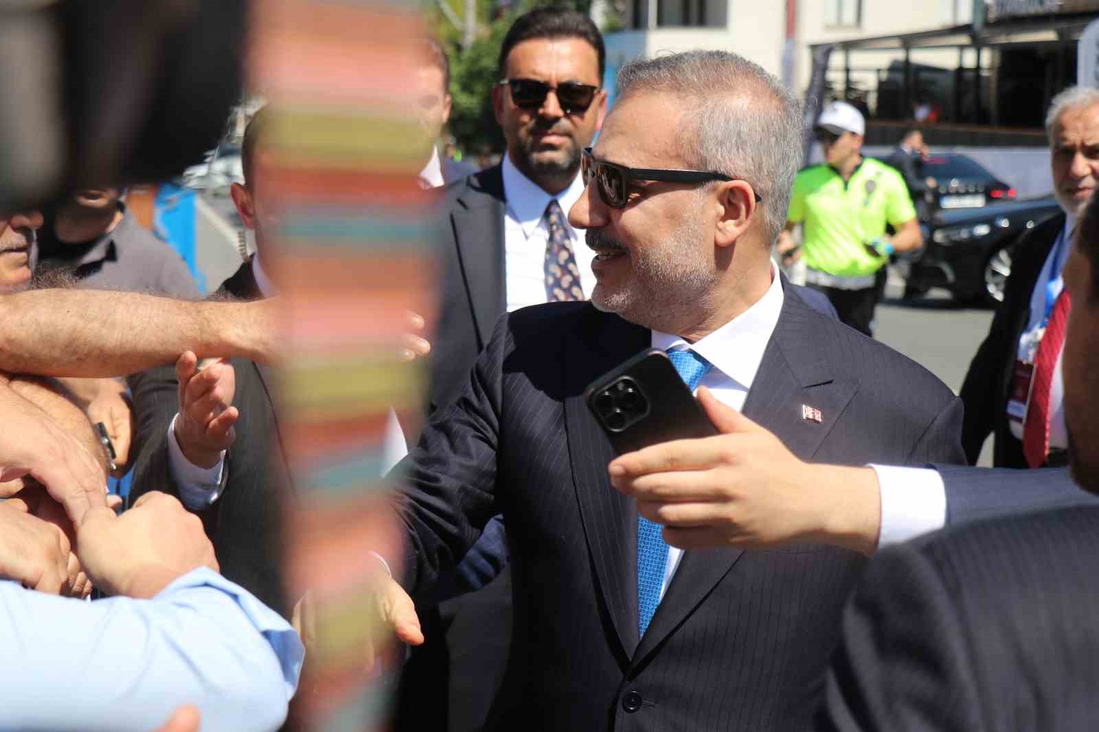 cumhurbaskani erdogan ak parti 33 istisare toplantisinin ardindan sapancadan ayrildi 3 pWfHWplB