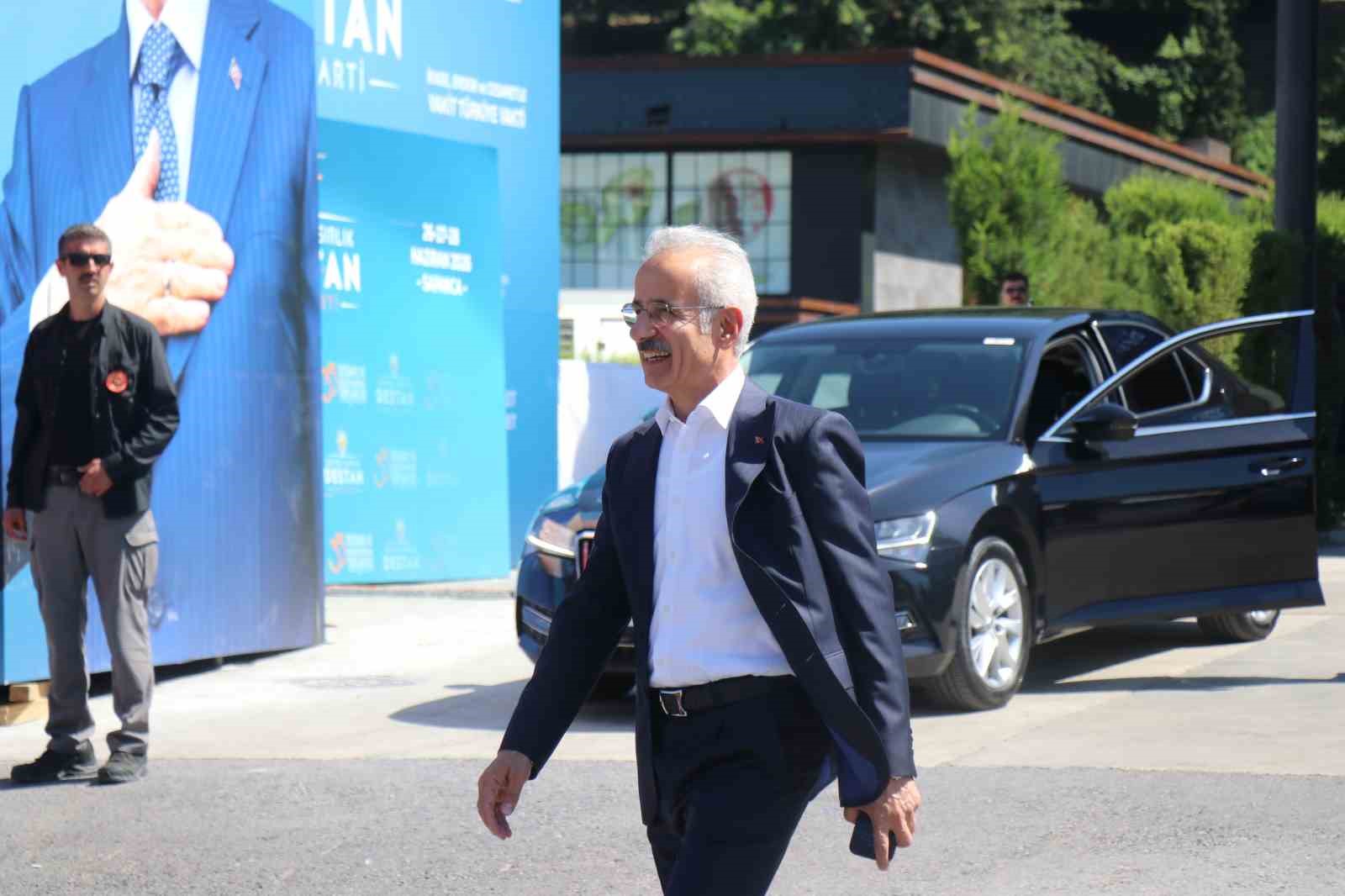 cumhurbaskani erdogan ak parti 33 istisare toplantisinin ardindan sapancadan ayrildi 4 SEYGe59T