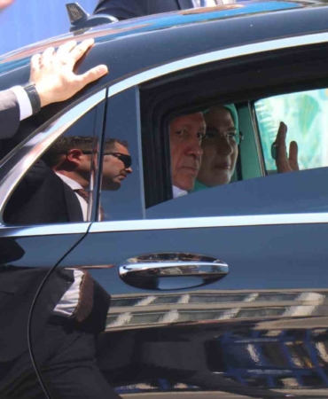 cumhurbaskani-erdogan-ak-parti-33-istisare-toplantisinin-ardindan-sapancadan-ayrildi-CeV9vzLR.jpg