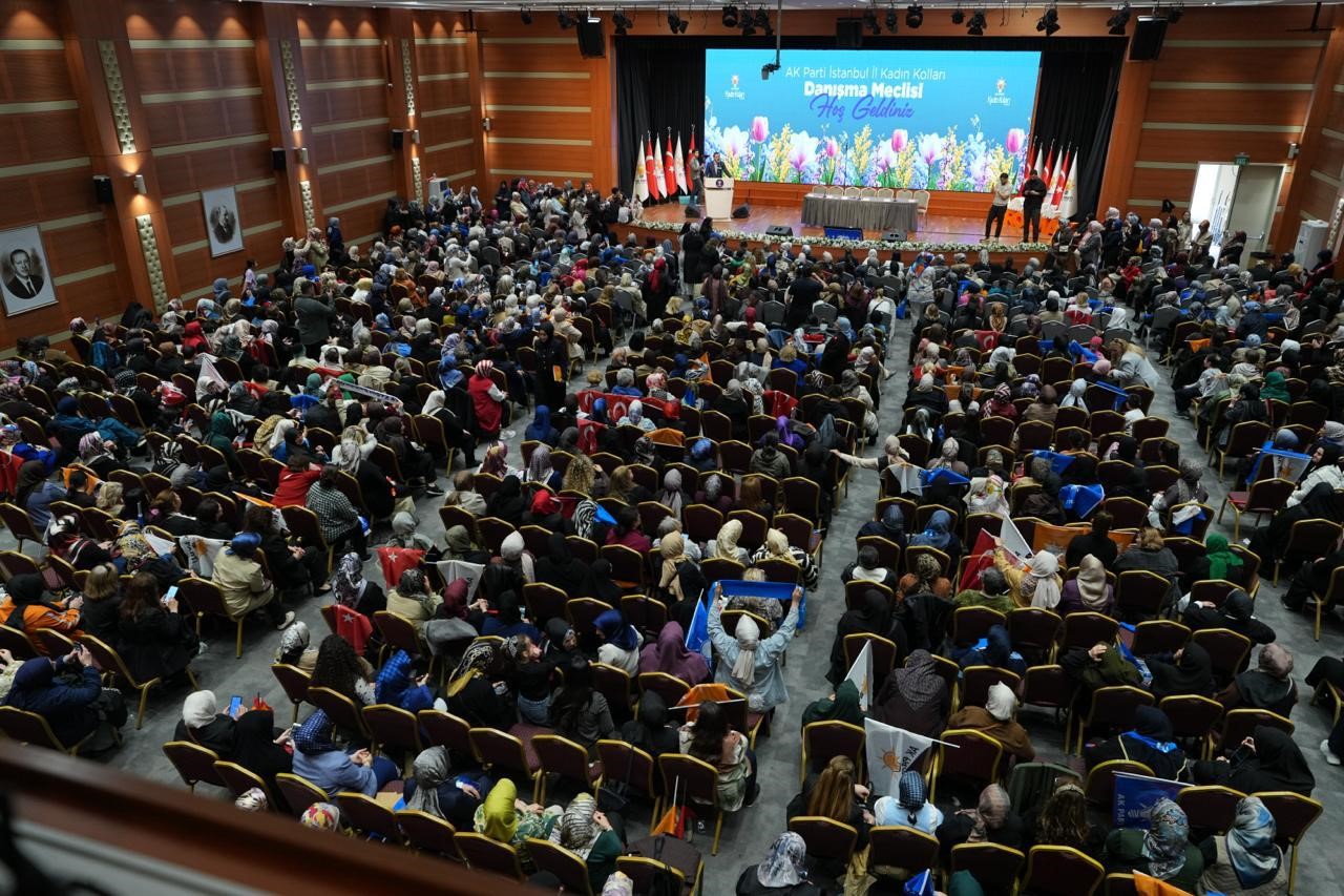 Cumhurbaşkanı Erdoğan, AK Parti İstanbul İl Kadın Kolları Danışma Meclisi’ne telefonla bağlandı 5 cumhurbaskani erdogan ak parti istanbul il kadin kollari danisma meclisine telefonla baglandi 1