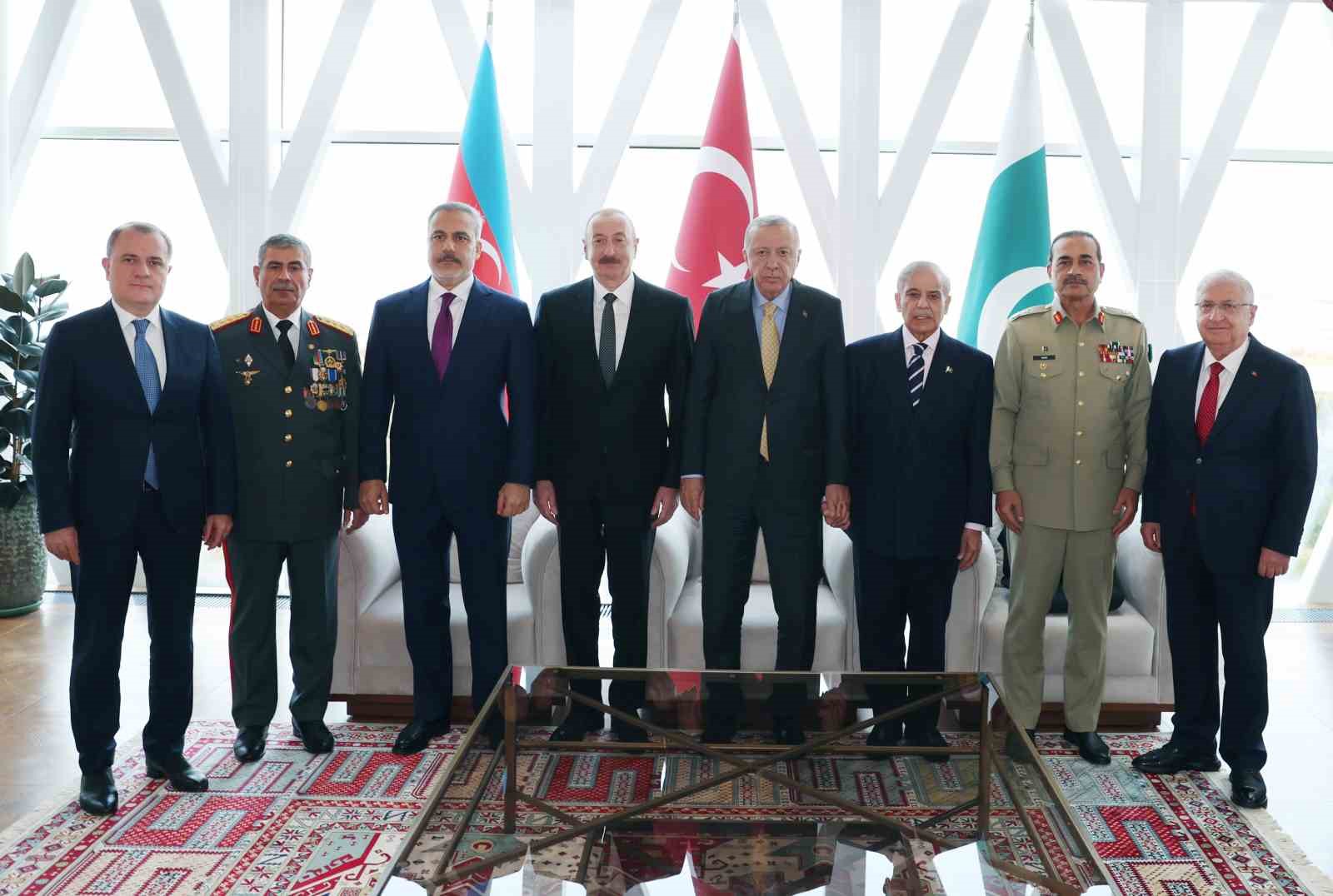 cumhurbaskani erdogan aliyev ve serif ile gorustu 1 SesEMQBy