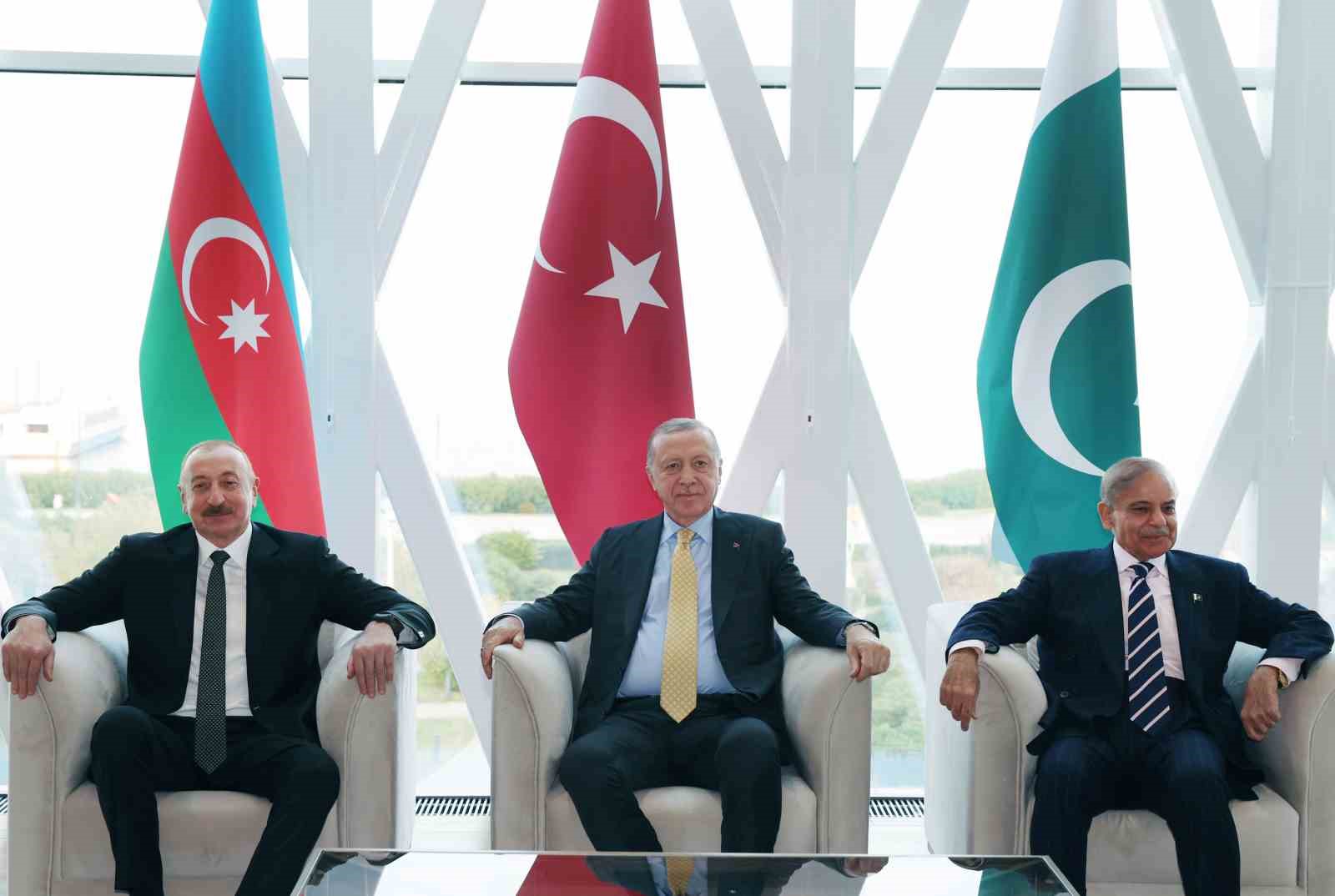 cumhurbaskani erdogan aliyev ve serif ile gorustu 3 SlvZkErM