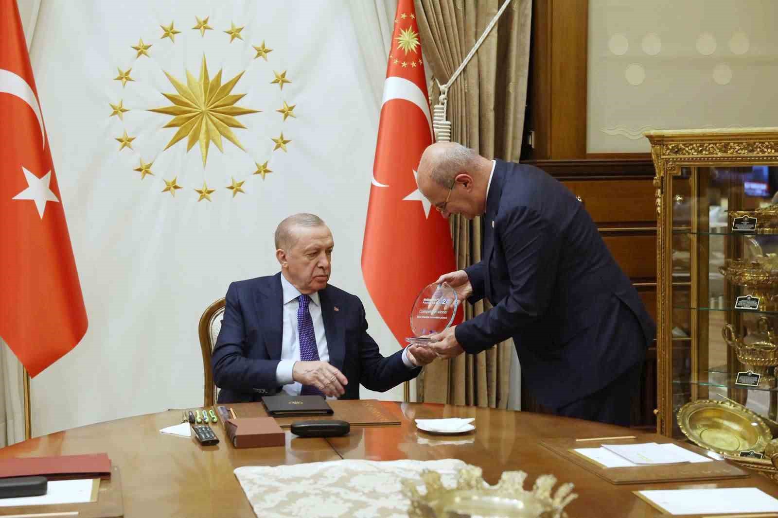 cumhurbaskani erdogan ankaranin ekonomi aktorlerini kulliyede kabul etti 1 ZGi74bmn