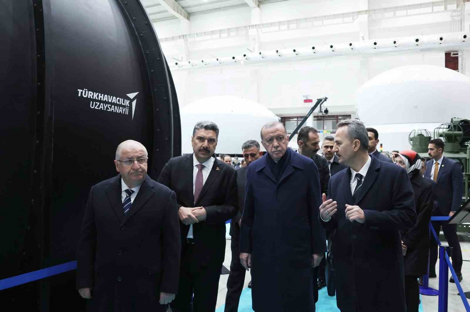 Cumhurbaşkanı Erdoğan: "Artık kendi teknolojisini tasarlayan, kendi yazılımını üreten ve ürettiklerini tüm dünyaya ihraç eden bir Türkiye var" 16 cumhurbaskani erdogan artik kendi teknolojisini tasarlayan kendi yazilimini ureten ve urettiklerini tum dunyaya ihrac 5PnJanEg