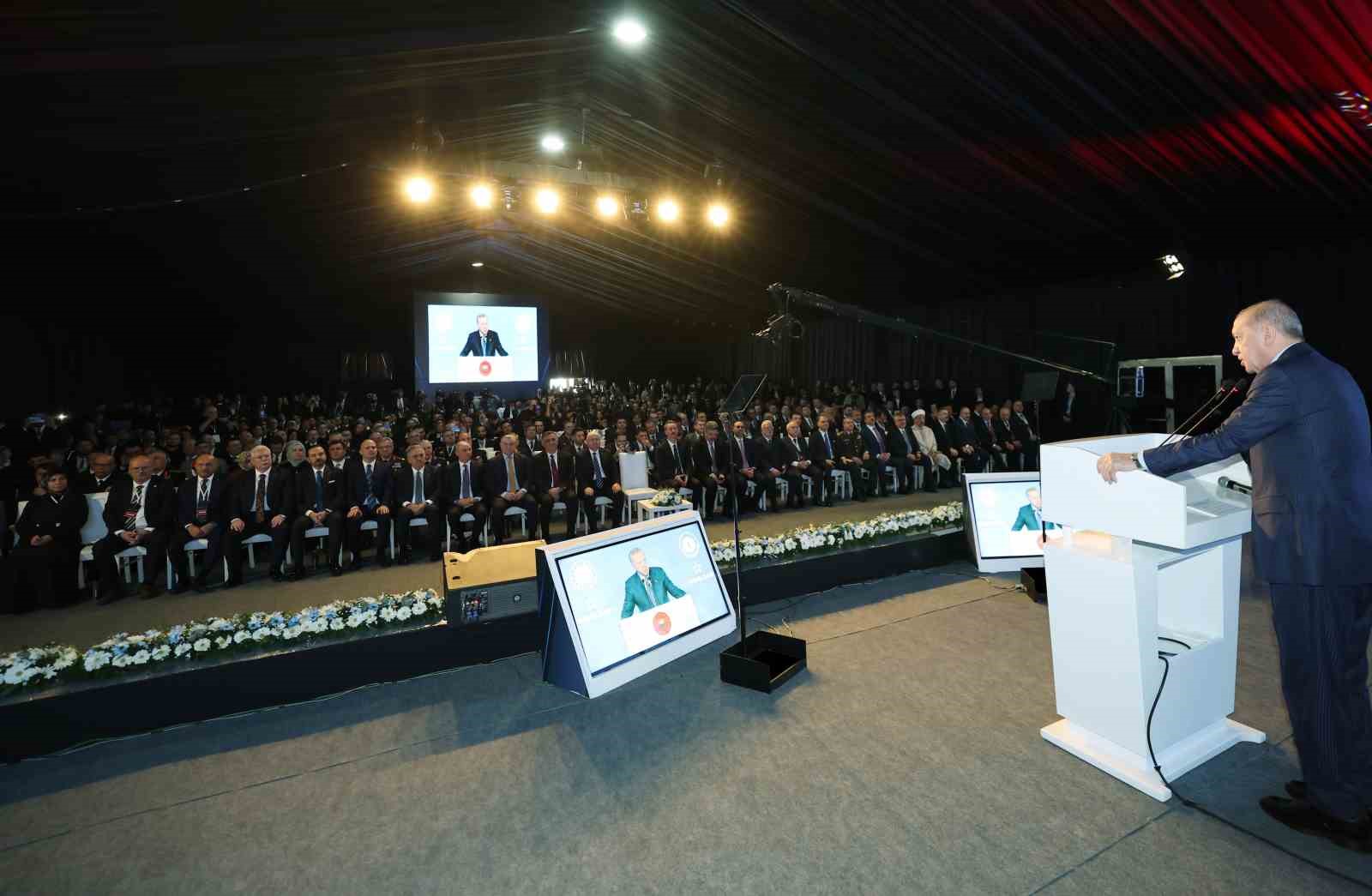 Cumhurbaşkanı Erdoğan: "Artık kendi teknolojisini tasarlayan, kendi yazılımını üreten ve ürettiklerini tüm dünyaya ihraç eden bir Türkiye var" 10 cumhurbaskani erdogan artik kendi teknolojisini tasarlayan kendi yazilimini ureten ve urettiklerini tum dunyaya ihrac H1KJkhYf