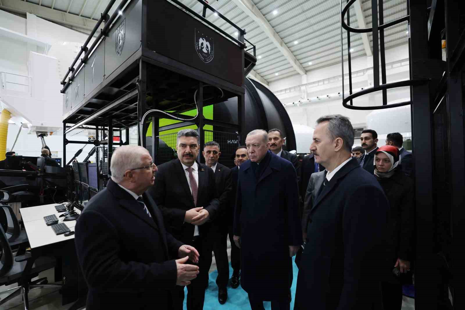 Cumhurbaşkanı Erdoğan: "Artık kendi teknolojisini tasarlayan, kendi yazılımını üreten ve ürettiklerini tüm dünyaya ihraç eden bir Türkiye var" 4 cumhurbaskani erdogan artik kendi teknolojisini tasarlayan kendi yazilimini ureten ve urettiklerini tum dunyaya ihrac MiMDBlSi