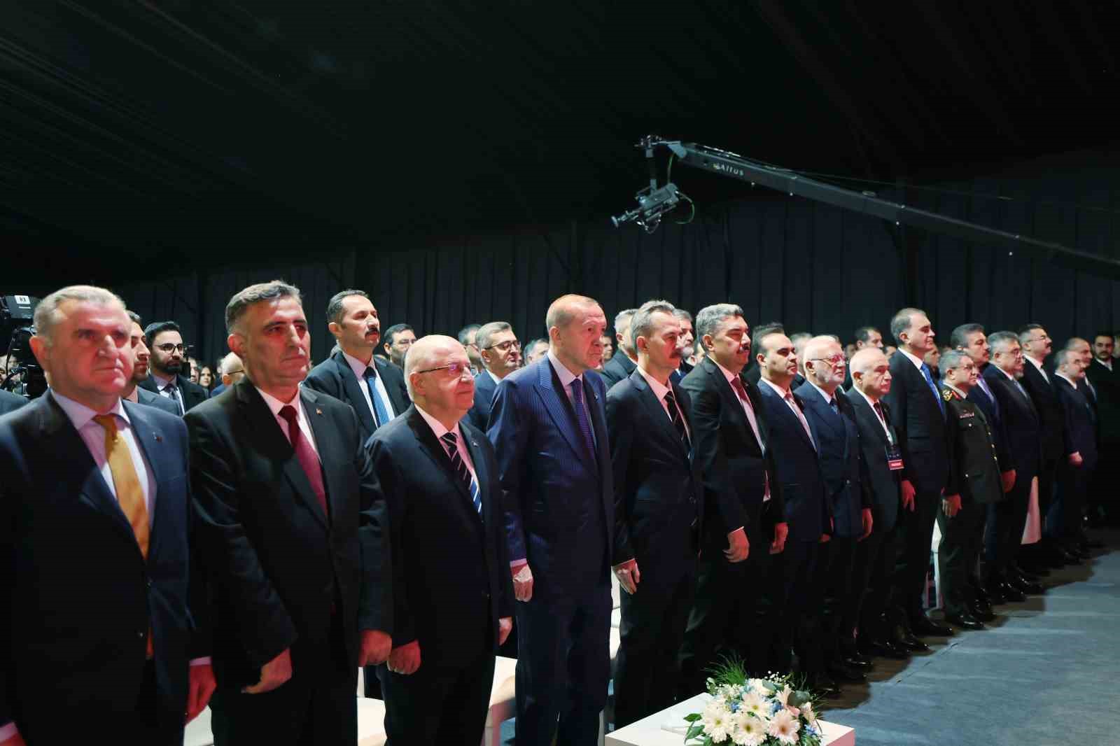 Cumhurbaşkanı Erdoğan: "Artık kendi teknolojisini tasarlayan, kendi yazılımını üreten ve ürettiklerini tüm dünyaya ihraç eden bir Türkiye var" 9 cumhurbaskani erdogan artik kendi teknolojisini tasarlayan kendi yazilimini ureten ve urettiklerini tum dunyaya ihrac fJEq3zRW