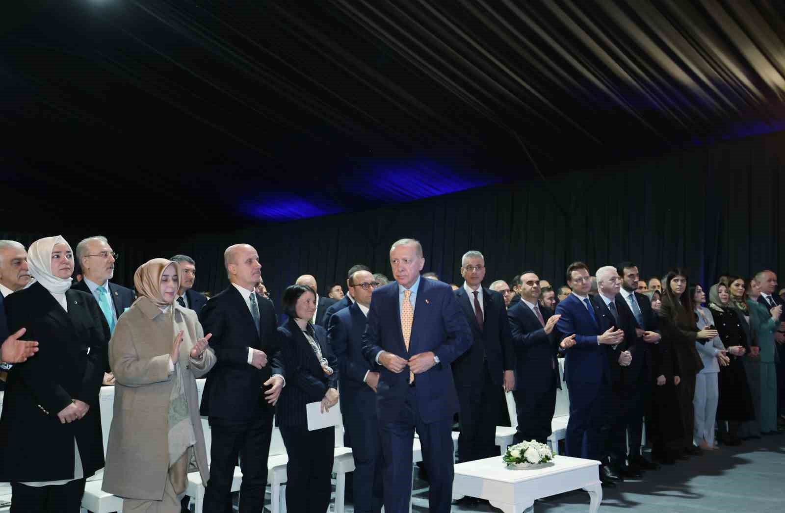 Cumhurbaşkanı Erdoğan: "Atatürk’ün adını güya dillerinden düşürmeyenler, Gazi Mustafa Kemal’in mirasına da sahip çıkmadı" 16 cumhurbaskani erdogan ataturkun adini guya dillerinden dusurmeyenler gazi mustafa kemalin mirasina da sahip cikmadi O3dzwTAc