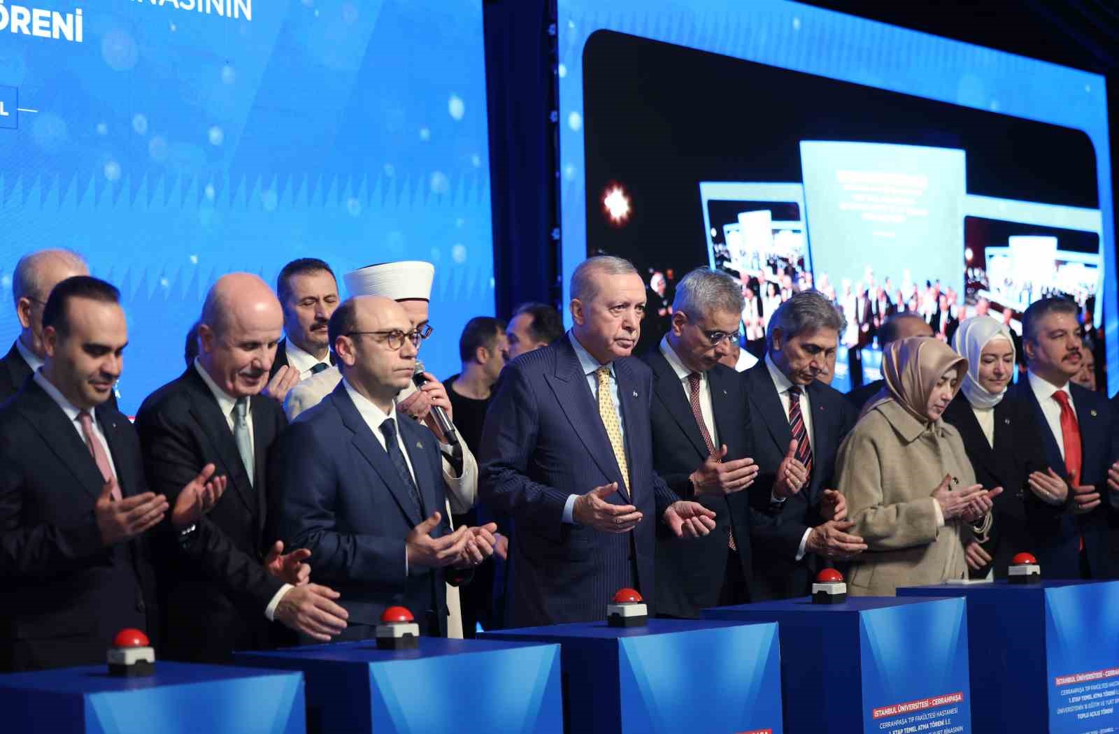 Cumhurbaşkanı Erdoğan: "Atatürk’ün adını güya dillerinden düşürmeyenler, Gazi Mustafa Kemal’in mirasına da sahip çıkmadı" 35 cumhurbaskani erdogan ataturkun adini guya dillerinden dusurmeyenler gazi mustafa kemalin mirasina da sahip cikmadi kFGOuEPd