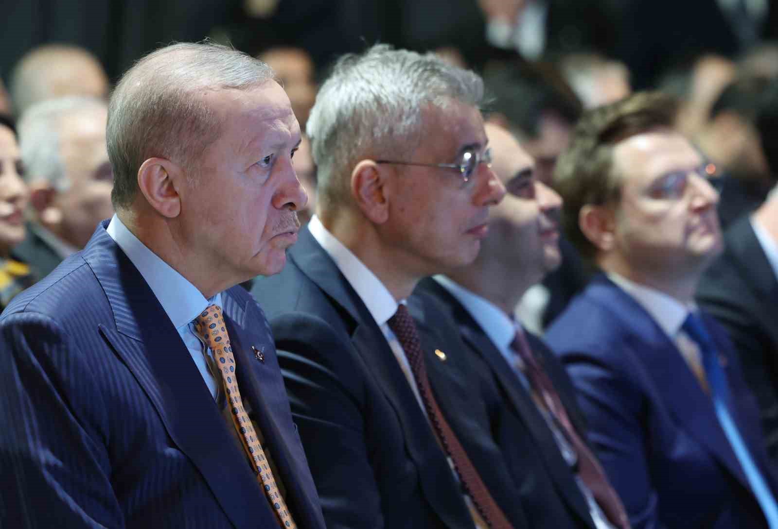 Cumhurbaşkanı Erdoğan: "Atatürk’ün adını güya dillerinden düşürmeyenler, Gazi Mustafa Kemal’in mirasına da sahip çıkmadı" 25 cumhurbaskani erdogan ataturkun adini guya dillerinden dusurmeyenler gazi mustafa kemalin mirasina da sahip cikmadi pOVFAbb6