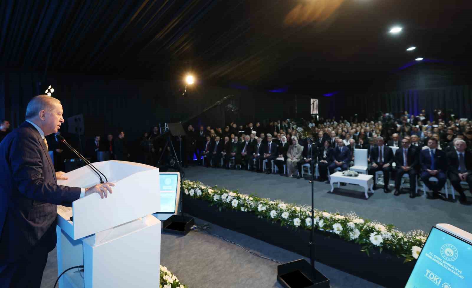 Cumhurbaşkanı Erdoğan: "Atatürk’ün adını güya dillerinden düşürmeyenler, Gazi Mustafa Kemal’in mirasına da sahip çıkmadı" 18 cumhurbaskani erdogan ataturkun adini guya dillerinden dusurmeyenler gazi mustafa kemalin mirasina da sahip cikmadi pcGtghM6