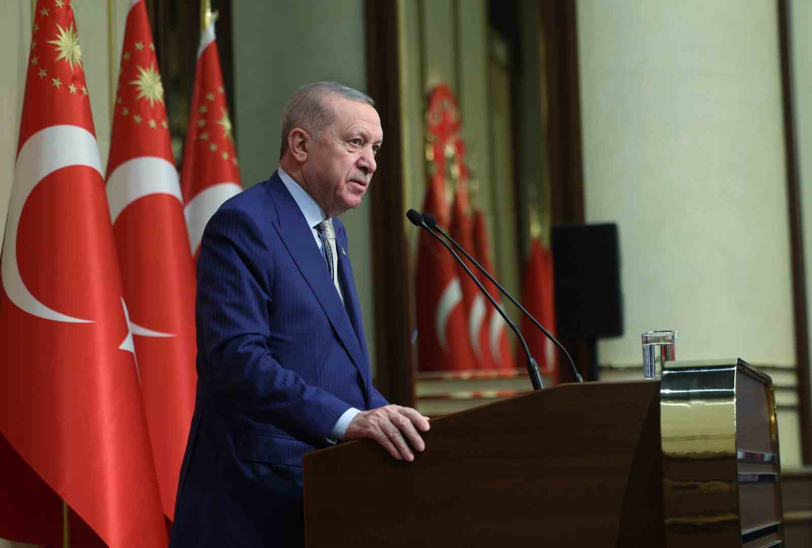 Cumhurbaşkanı Erdoğan: "Avrupa Türk toplumunu kimseye ezdirmeyiz, ezmeye çalışan kifayetsizlere de hadlerini pekala bildiririz" 11 cumhurbaskani erdogan avrupa turk toplumunu kimseye ezdirmeyiz ezmeye calisan kifayetsizlere de hadlerini pekala bildiririz