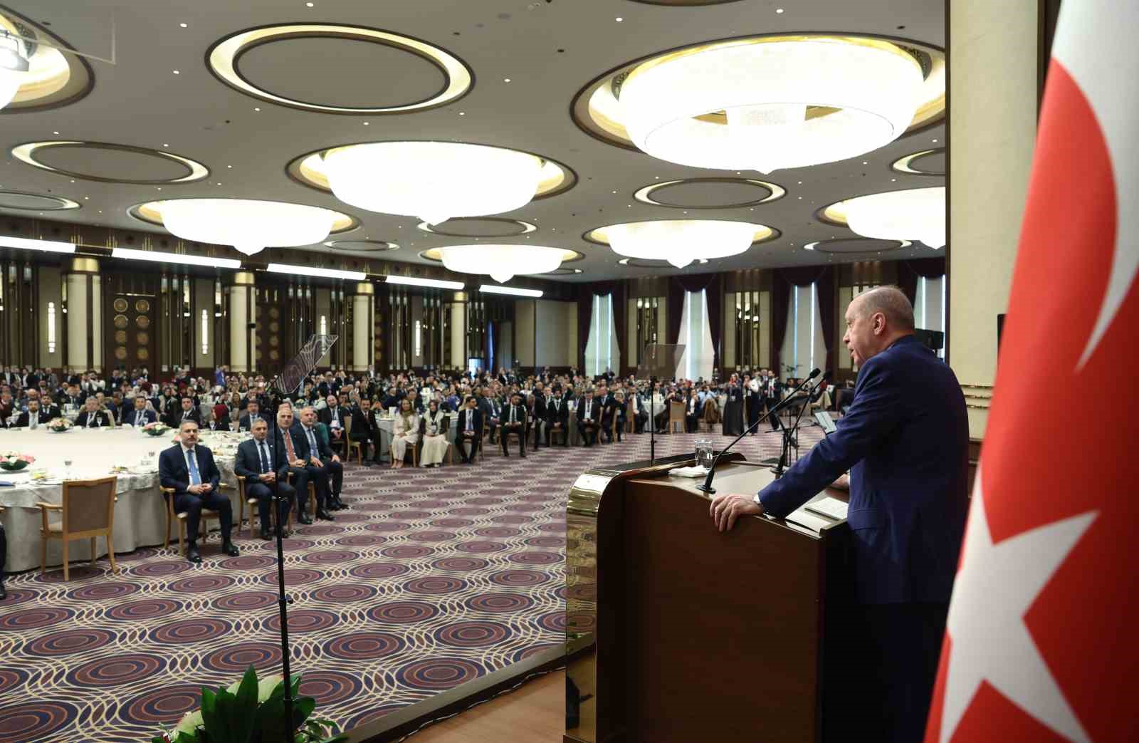 Cumhurbaşkanı Erdoğan: "Avrupa Türk toplumunu kimseye ezdirmeyiz, ezmeye çalışan kifayetsizlere de hadlerini pekala bildiririz" 5 cumhurbaskani erdogan avrupa turk toplumunu kimseye ezdirmeyiz ezmeye calisan kifayetsizlere de hadlerini pekala bildiririz VgS7tCII