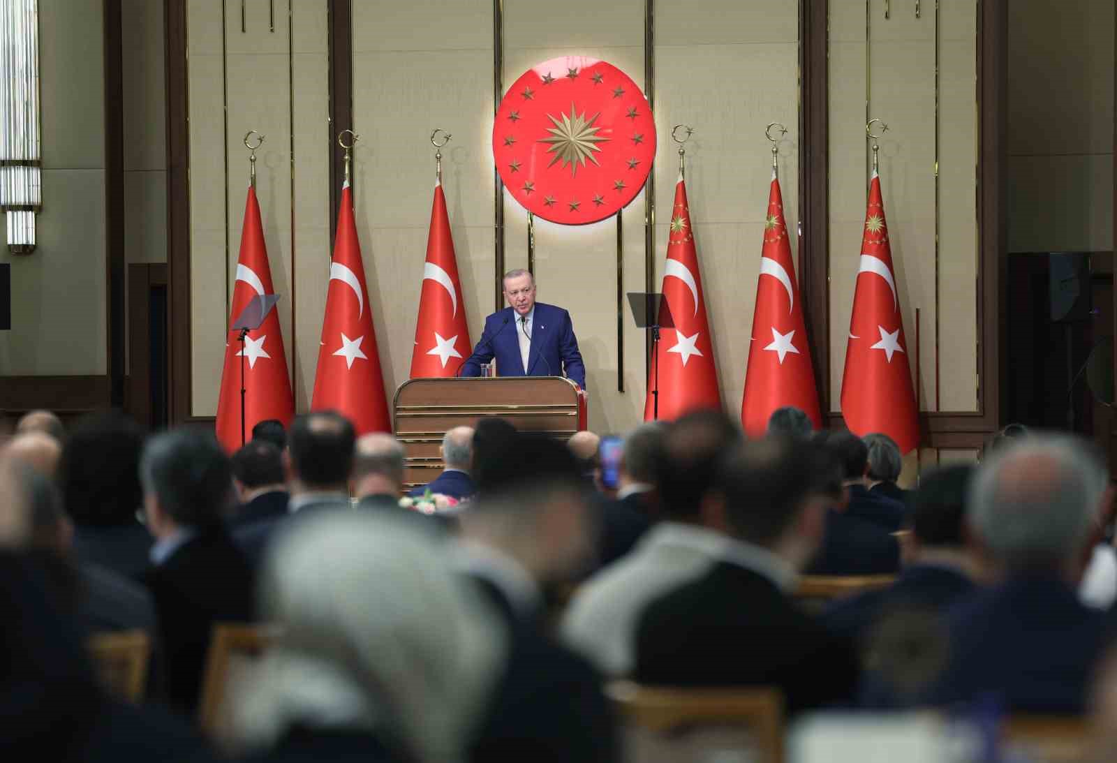 Cumhurbaşkanı Erdoğan: "Avrupa Türk toplumunu kimseye ezdirmeyiz, ezmeye çalışan kifayetsizlere de hadlerini pekala bildiririz" 8 cumhurbaskani erdogan avrupa turk toplumunu kimseye ezdirmeyiz ezmeye calisan kifayetsizlere de hadlerini pekala bildiririz ZnCszal9