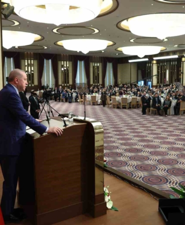 cumhurbaskani-erdogan-avrupa-turk-toplumunu-kimseye-ezdirmeyiz-ezmeye-calisan-kifayetsizlere-de-hadlerini-pekala-bildiririz-qpYTJTF7.jpg