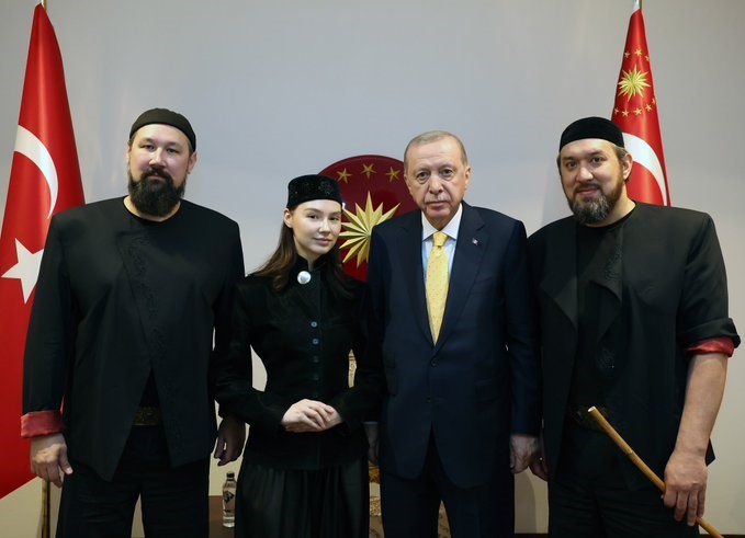 cumhurbaskani erdogan ay yola muzik grubunu kabul etti 1 a3mRwDVp