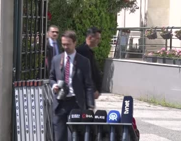 cumhurbaskani-erdogan-ayasofyanin-ibadete-acildigi-icin-bizler-gercekten-gururluyuz-mutluyuz-ve-bu-mabet-mimari-UK38lwpe.jpg