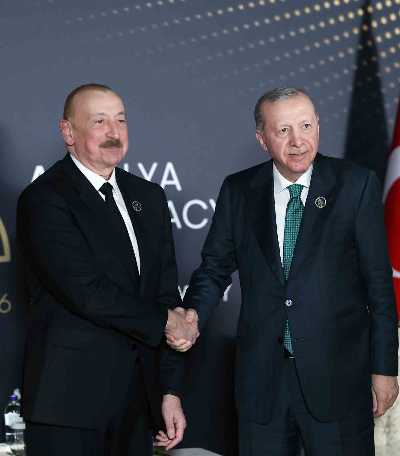 cumhurbaskani erdogan azerbaycan cumhurbaskani aliyev ile bir araya geldi 3 Ece8cbv6