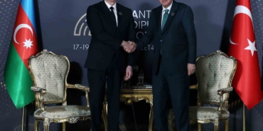 cumhurbaskani-erdogan-azerbaycan-cumhurbaskani-aliyev-ile-bir-araya-geldi-mS7vWVVm.jpg