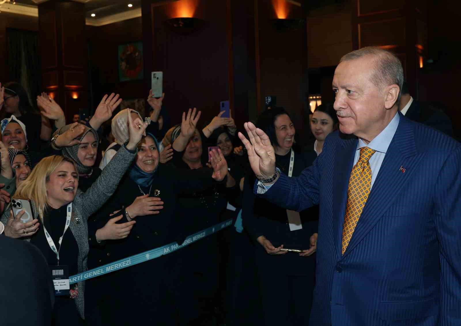 cumhurbaskani erdogan bagimliliga karsi aileyi guclendiren politikalar konulu ideathon yarismasinin final programina katildi 1 mfBzckO1