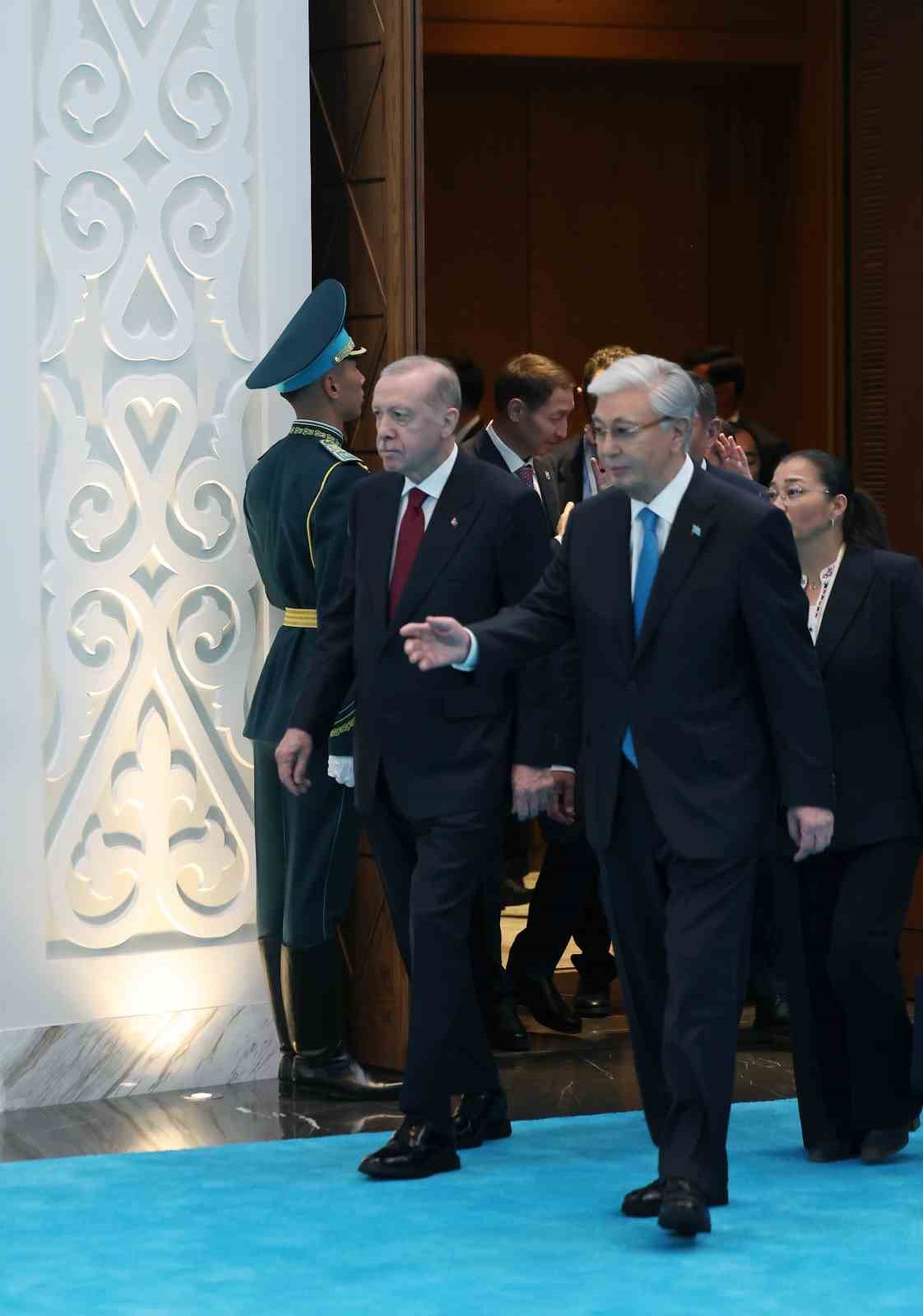 cumhurbaskani erdogan bagimsizlik sarayinda resmi torenle karsilandi 8 uq2wTpR8