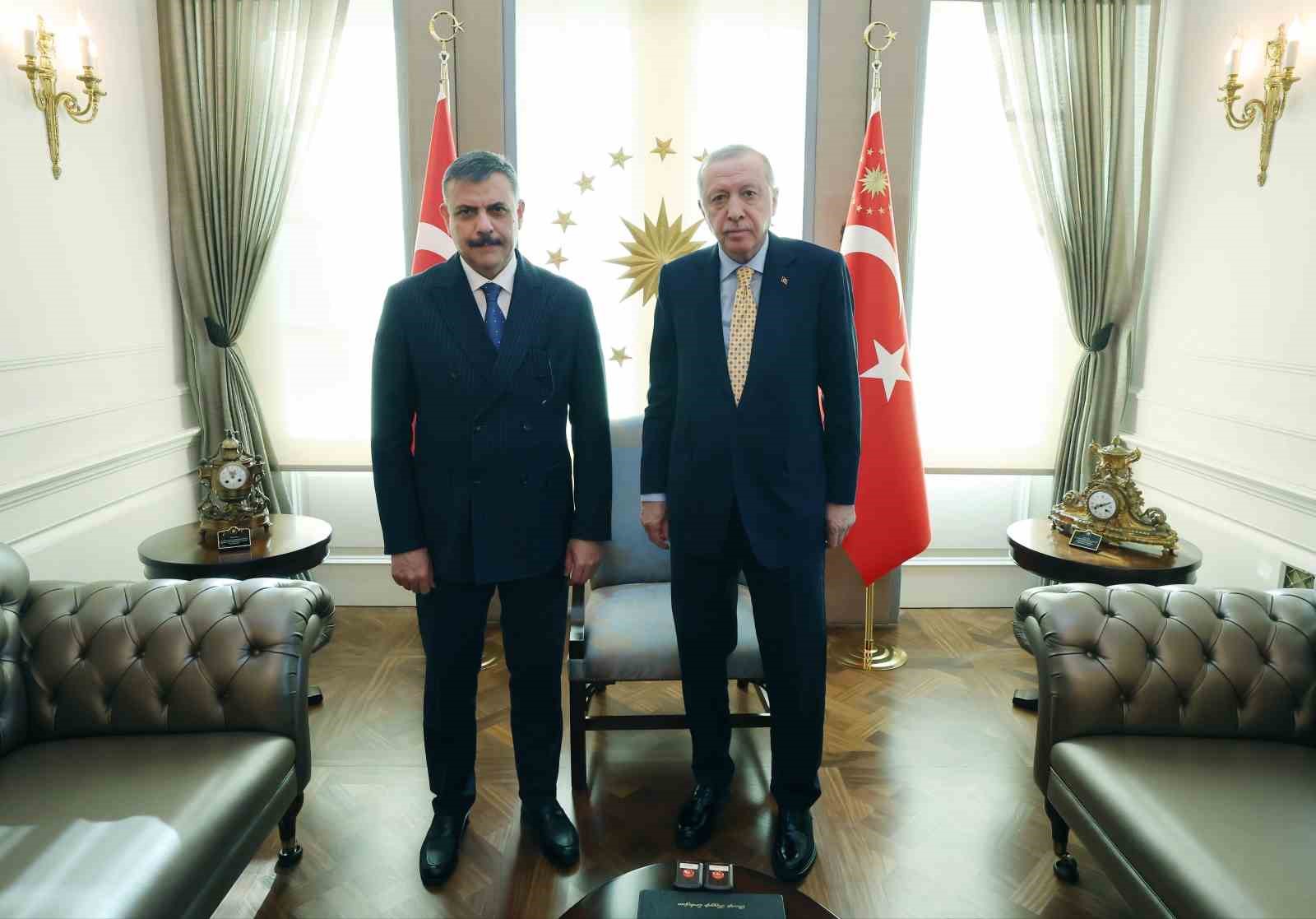 cumhurbaskani erdogan bakan gurlek ve bakan ciftciyi kabul etti 1 yW9Ak7Tc