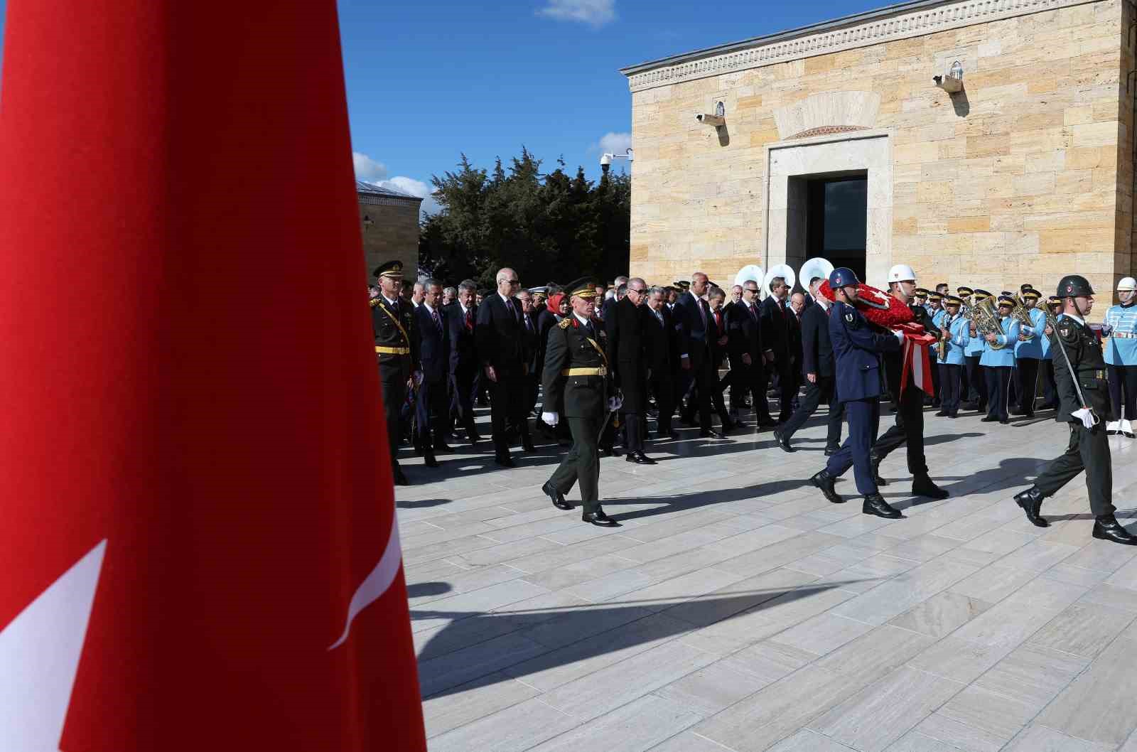 cumhurbaskani erdogan baskanligindaki devlet erkani anitkabiri ziyaret etti 1 RmiB56XJ