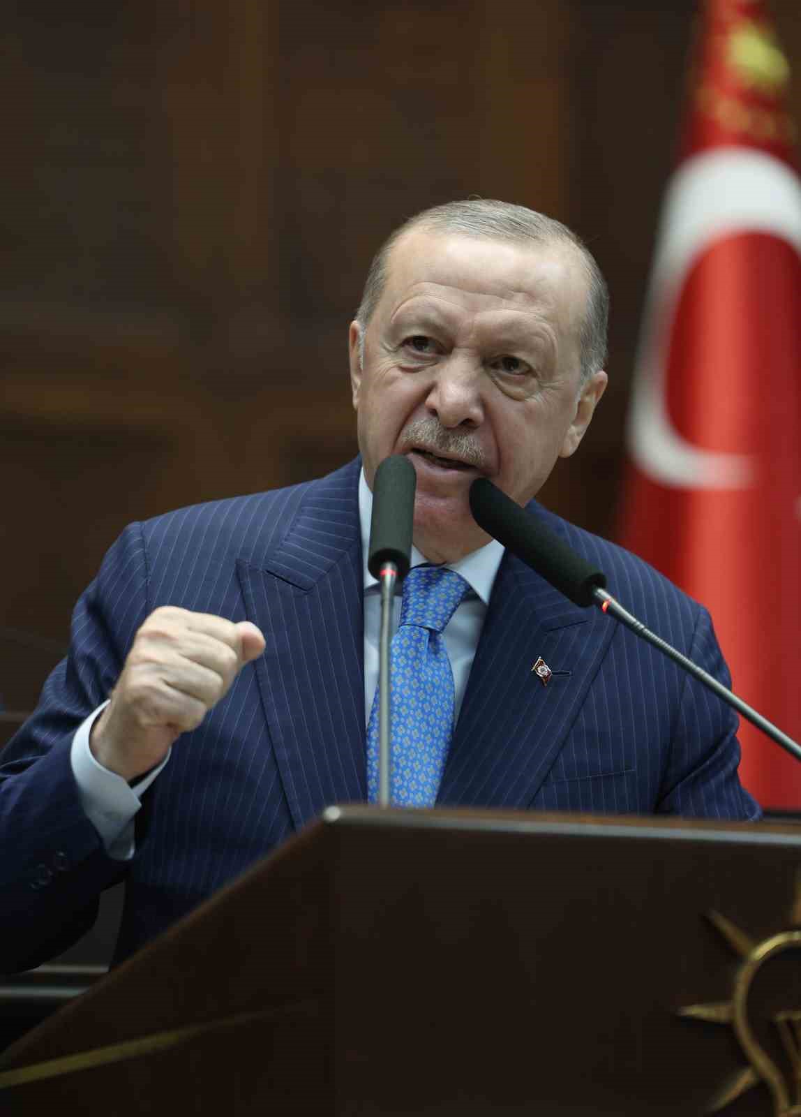 Cumhurbaşkanı Erdoğan: "Bayrağımıza uzanan o kirli elleri muhakkak bulacak, bunun hesabını o hainlerden mutlaka soracağız" 11 cumhurbaskani erdogan bayragimiza uzanan o kirli elleri muhakkak bulacak bunun hesabini o hainlerden mutlaka Miaslh9E