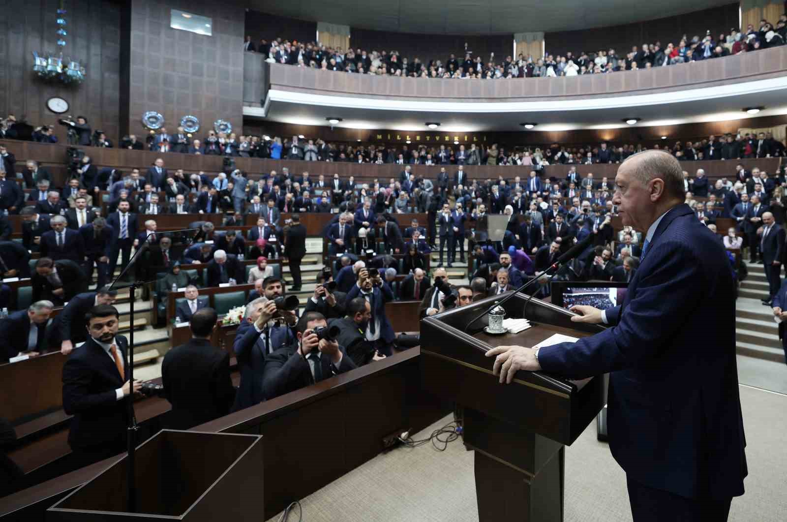 Cumhurbaşkanı Erdoğan: "Bayrağımıza uzanan o kirli elleri muhakkak bulacak, bunun hesabını o hainlerden mutlaka soracağız" 7 cumhurbaskani erdogan bayragimiza uzanan o kirli elleri muhakkak bulacak bunun hesabini o hainlerden mutlaka O3w4rj79