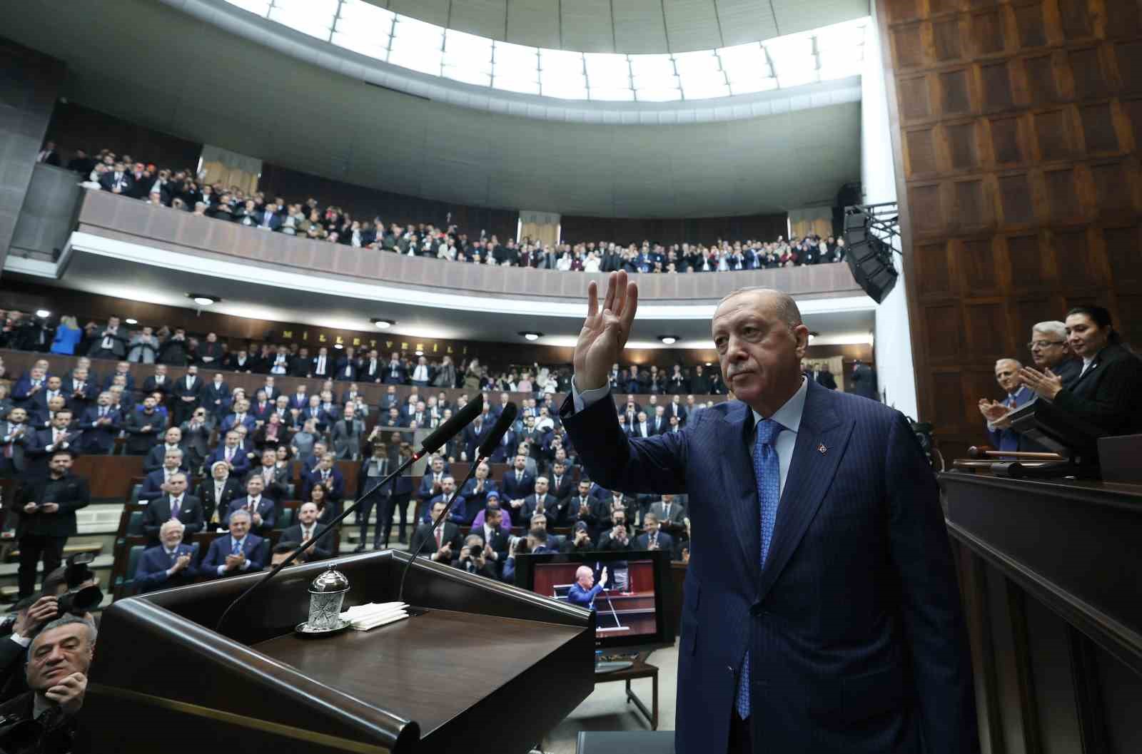Cumhurbaşkanı Erdoğan: "Bayrağımıza uzanan o kirli elleri muhakkak bulacak, bunun hesabını o hainlerden mutlaka soracağız" 6 cumhurbaskani erdogan bayragimiza uzanan o kirli elleri muhakkak bulacak bunun hesabini o hainlerden mutlaka UtvjuItq