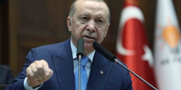 cumhurbaskani-erdogan-bayragimiza-uzanan-o-kirli-elleri-muhakkak-bulacak-bunun-hesabini-o-hainlerden-mutlaka-mC39sFEX.jpg