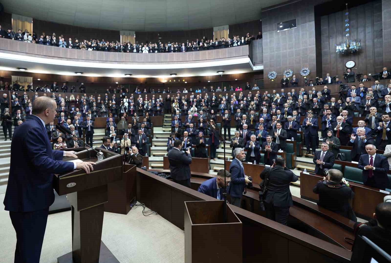 Cumhurbaşkanı Erdoğan: "Bayrağımıza uzanan o kirli elleri muhakkak bulacak, bunun hesabını o hainlerden mutlaka soracağız" 8 cumhurbaskani erdogan bayragimiza uzanan o kirli elleri muhakkak bulacak bunun hesabini o hainlerden mutlaka qPiTX3dv