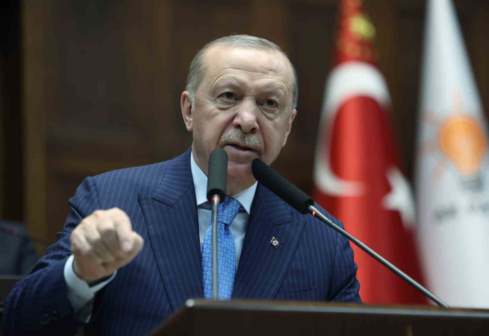Cumhurbaşkanı Erdoğan: "Bayrağımıza uzanan o kirli elleri muhakkak bulacak, bunun hesabını o hainlerden mutlaka soracağız" 4 cumhurbaskani erdogan bayragimiza uzanan o kirli elleri muhakkak bulacak bunun hesabini o hainlerden mutlaka