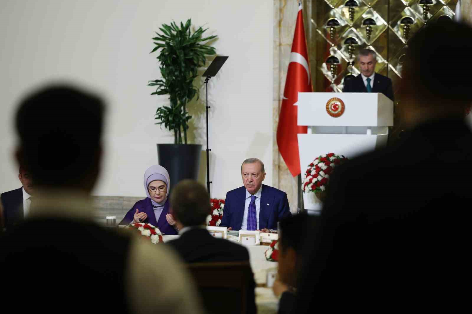 cumhurbaskani erdogan biz bolgemizi ve insanligi ilgilendiren meselelerde asla tarafsiz degiliz 1