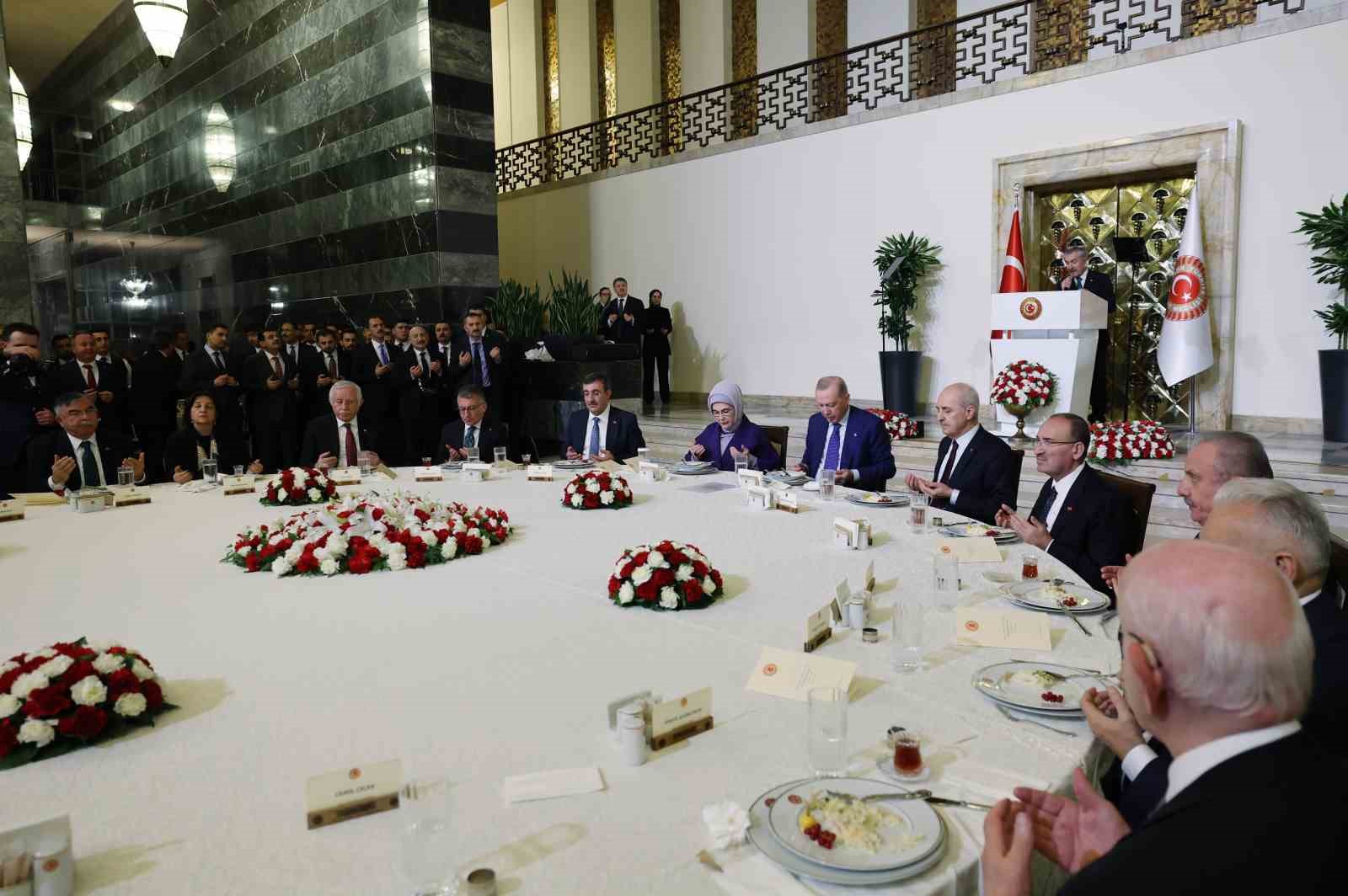 cumhurbaskani erdogan biz bolgemizi ve insanligi ilgilendiren meselelerde asla tarafsiz degiliz 18 biXpzMwj