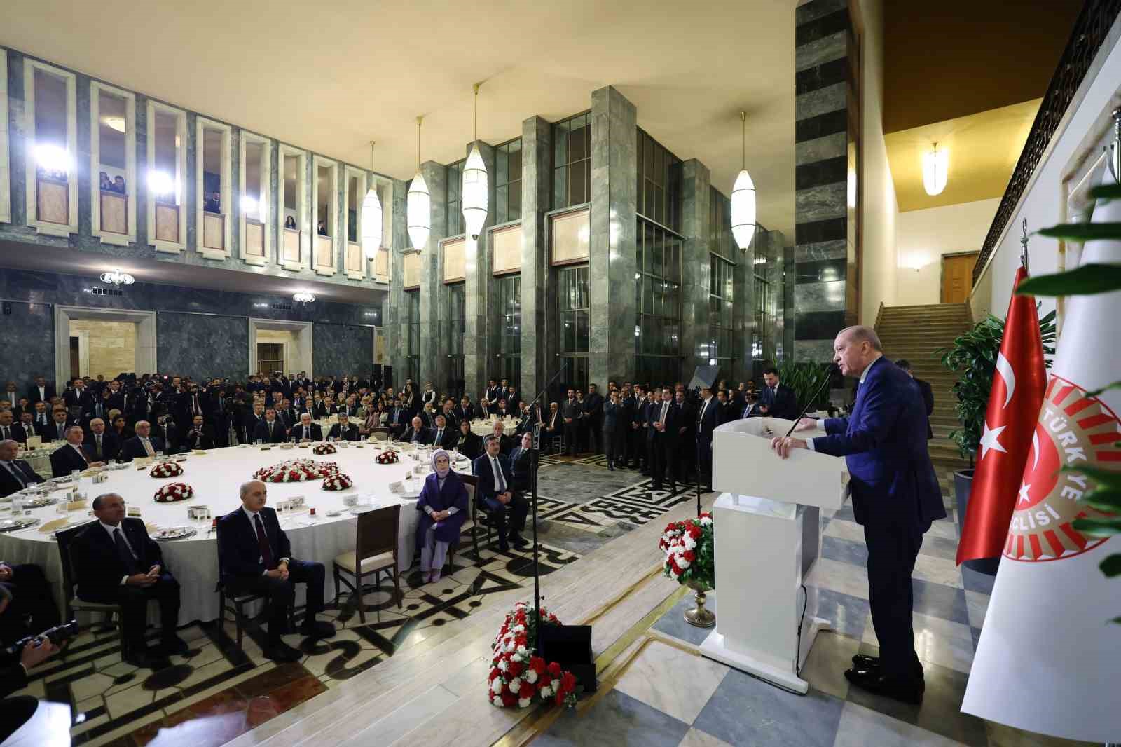 cumhurbaskani erdogan biz bolgemizi ve insanligi ilgilendiren meselelerde asla tarafsiz degiliz 19 KORXIMER