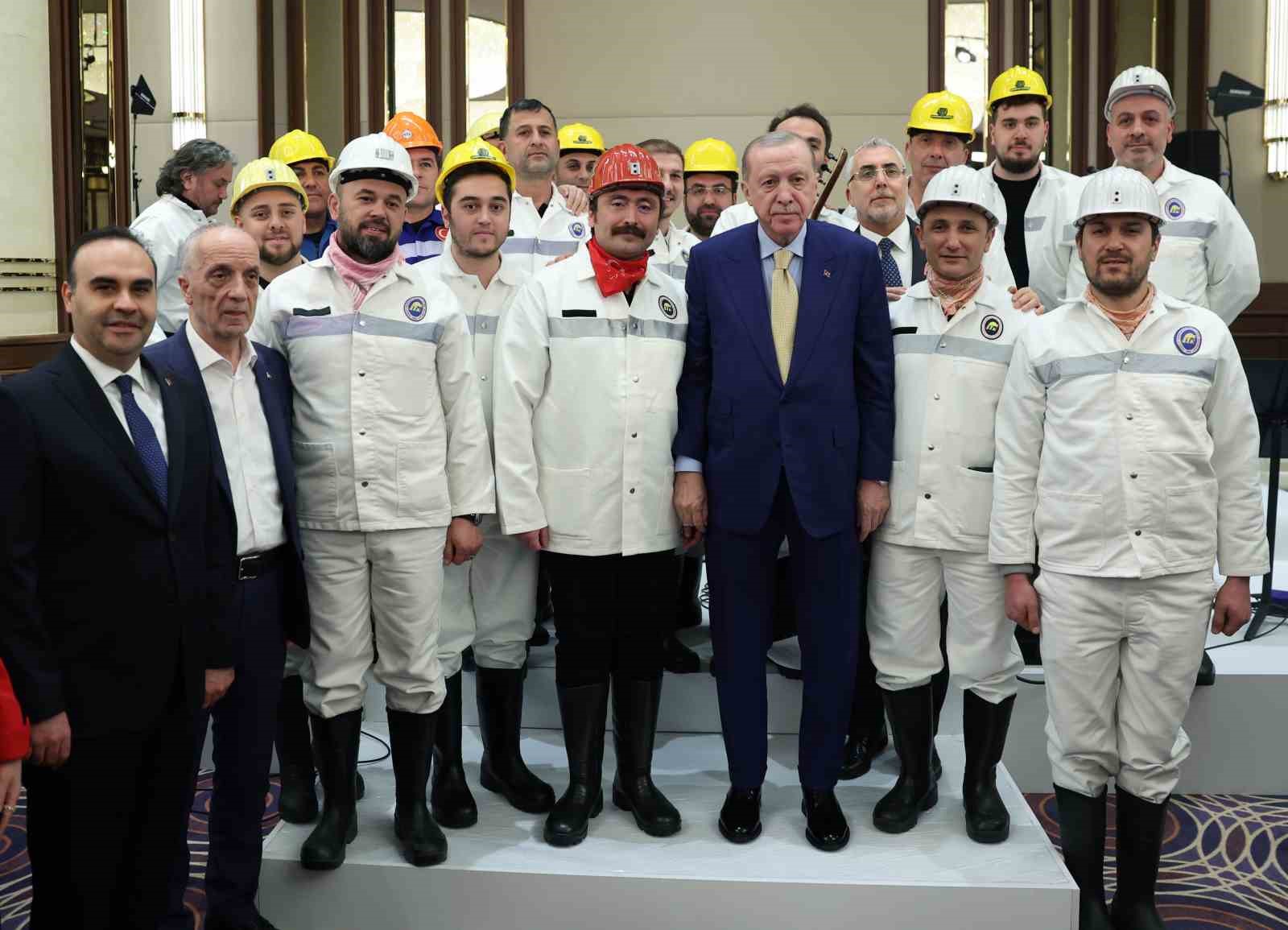 Cumhurbaşkanı Erdoğan: "Biz toplumun her kesiminin hak ve özgürlüklerini genişletmeye odaklanıyoruz" 7 cumhurbaskani erdogan biz toplumun her kesiminin hak ve ozgurluklerini genisletmeye odaklaniyoruz 3 5qKIQFZw