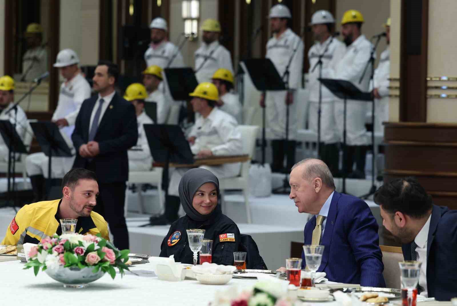 Cumhurbaşkanı Erdoğan: "Biz toplumun her kesiminin hak ve özgürlüklerini genişletmeye odaklanıyoruz" 10 cumhurbaskani erdogan biz toplumun her kesiminin hak ve ozgurluklerini genisletmeye odaklaniyoruz 6 6Ss1OZ8n