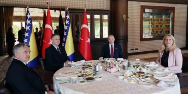 cumhurbaskani-erdogan-bosna-hersek-devlet-baskanligi-konseyi-uyeleriyle-bir-araya-geldi-PRU3M7PW.jpg