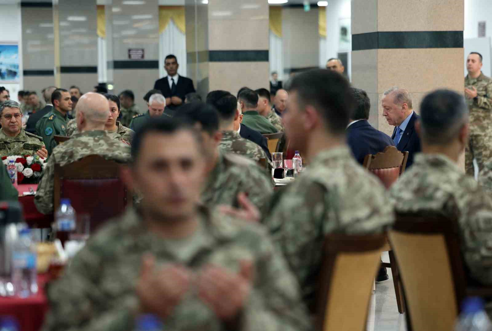 cumhurbaskani erdogan bu topraklarda huzur ve baris icinde yasamak istiyorsak caydiriciligimizi surekli arttirmak zorundayiz DmNSTRyV
