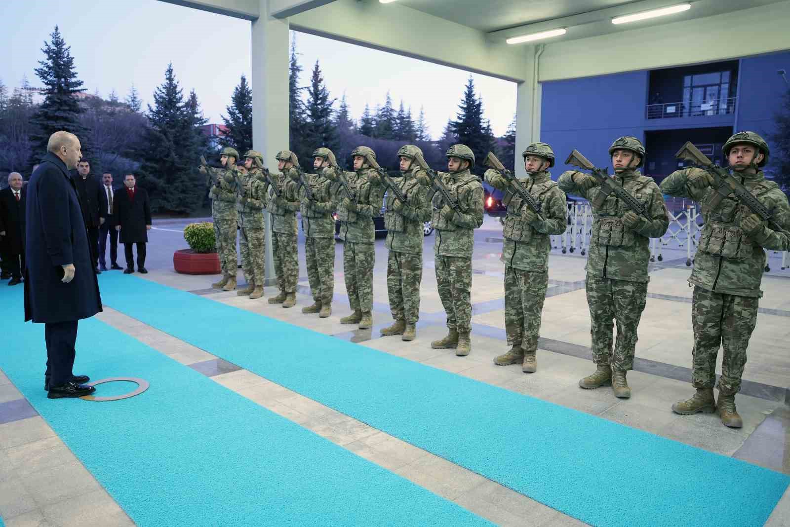 cumhurbaskani erdogan bu topraklarda huzur ve baris icinde yasamak istiyorsak caydiriciligimizi surekli arttirmak zorundayiz jBKW4S4H