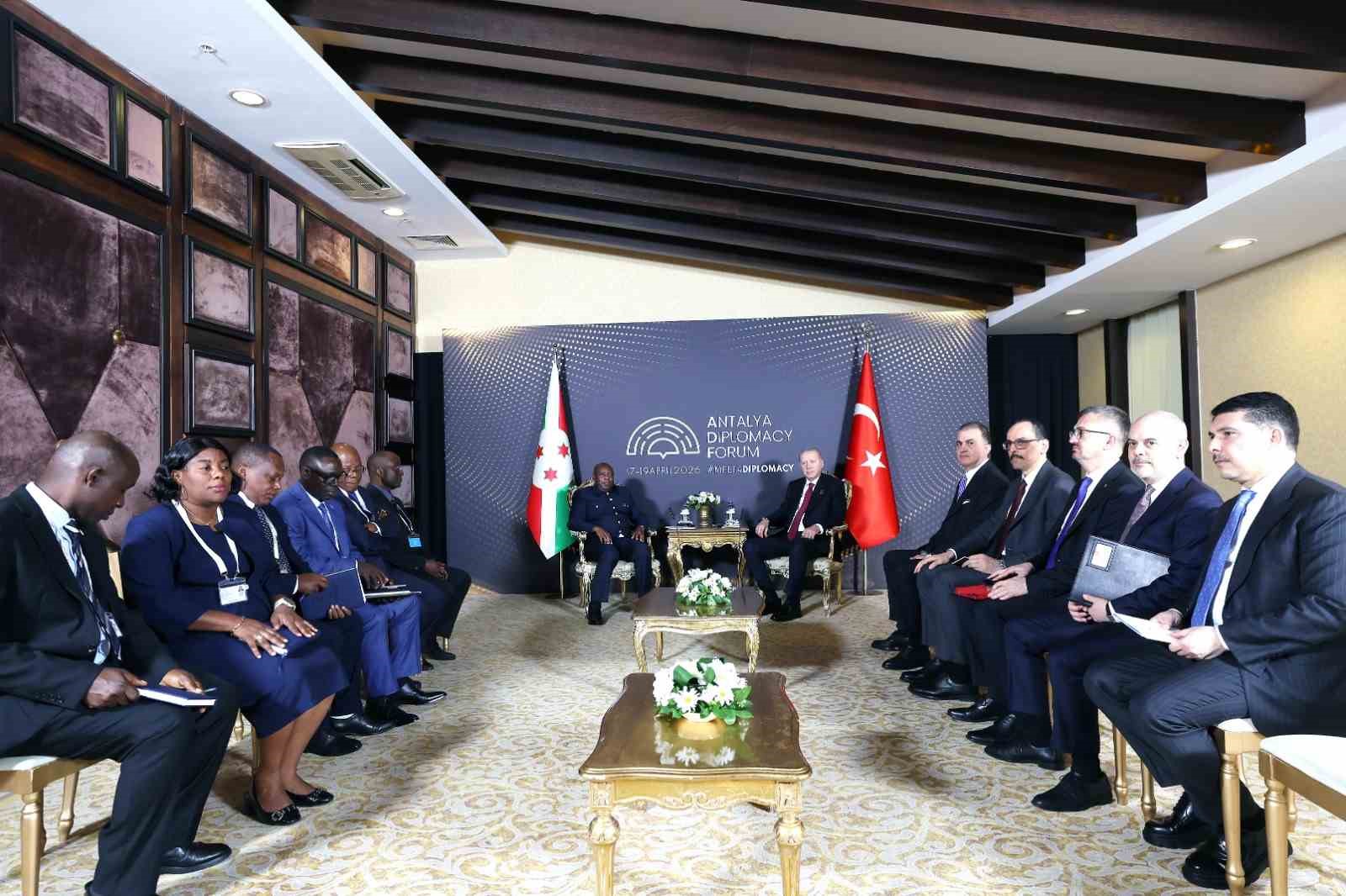 cumhurbaskani erdogan burundi cumhurbaskani ndayishimiye ile gorustu 1 Z5bUd6iL