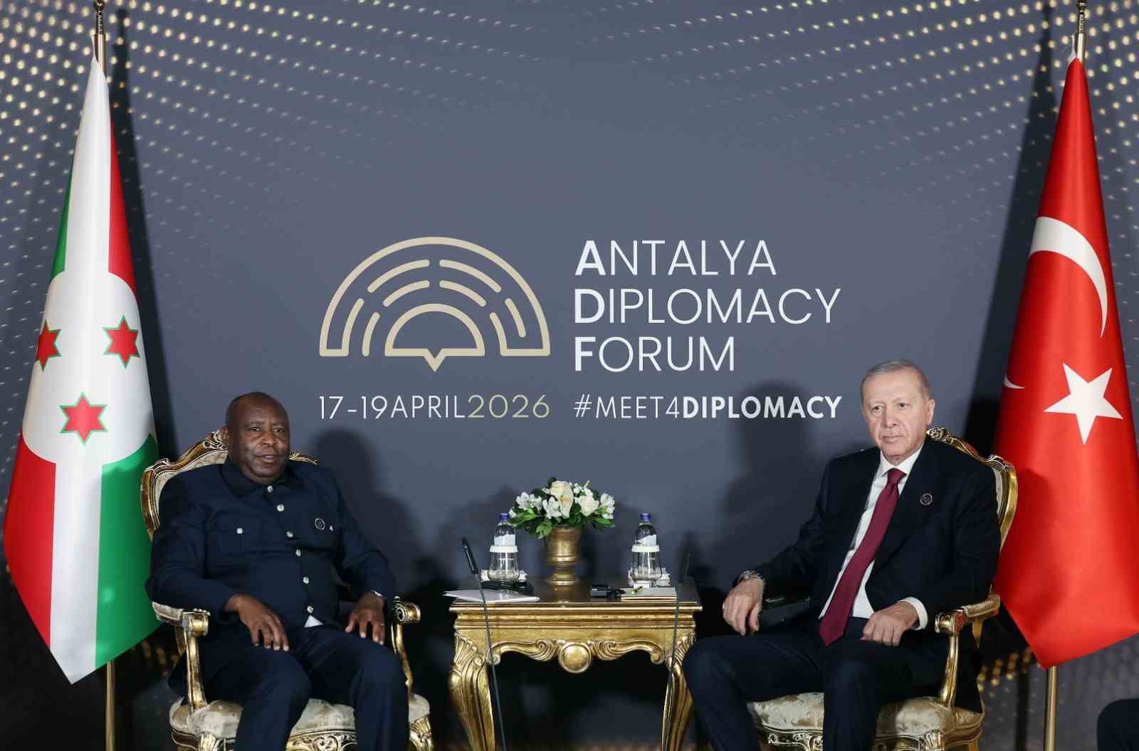 cumhurbaskani erdogan burundi cumhurbaskani ndayishimiye ile gorustu 2 LOX2EYiB