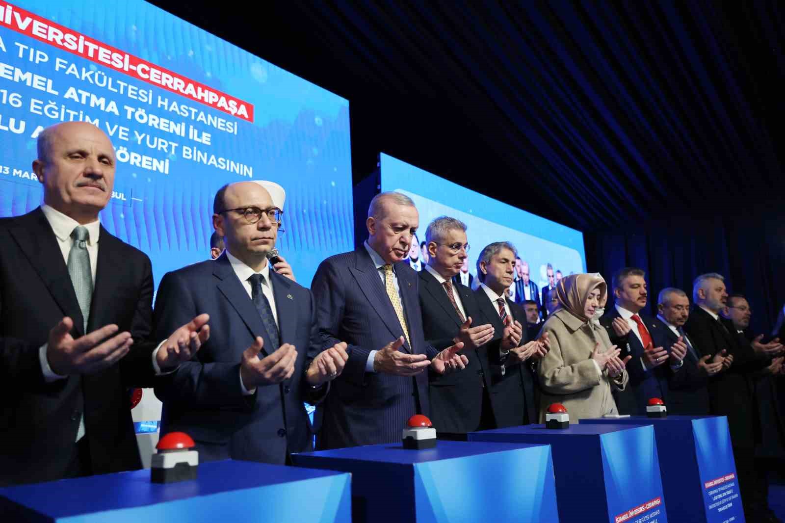 cumhurbaskani erdogan cerrahpasa tip fakultesi hastanesi insaatinda inceleme yapti 8 sOLi7PAB